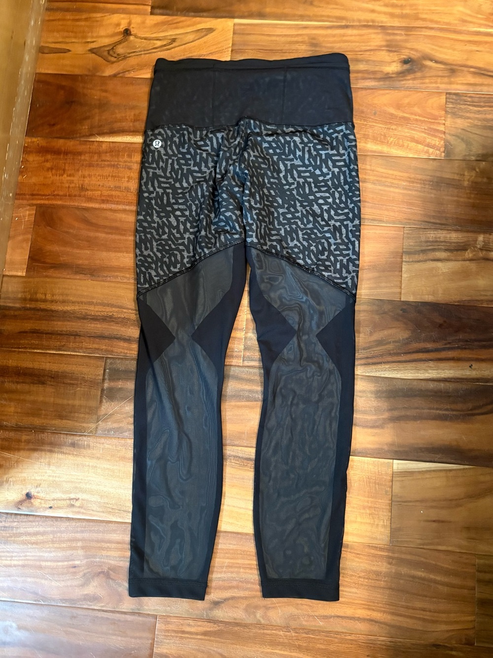 Lululemon 6 Black Gray Abstract Print Mesh Panel Leggings Yoga Running (1332)